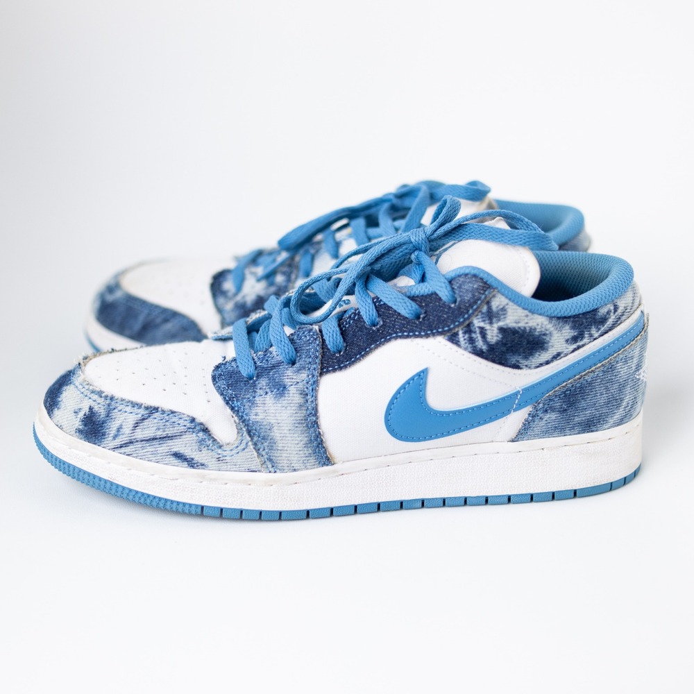 Nike Air Jordan 1 Low GS Washed Denim Blue White Sneakers Kids Size 7 DM8947-100